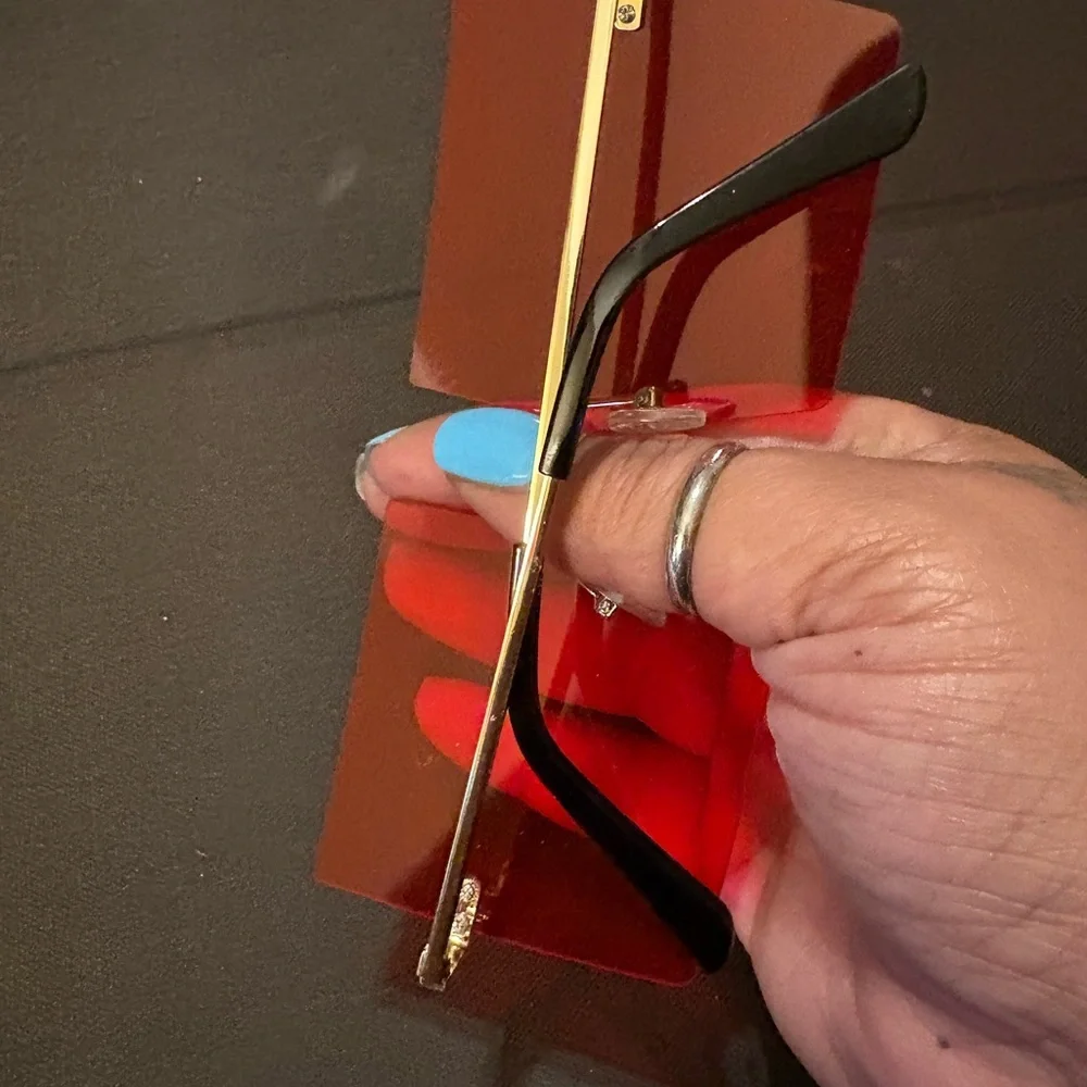Stylish Red Square Sunglasses